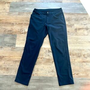 Men’s LuLuLemon ABC Pants, Size 33x32, Navy